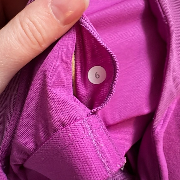 Lululemon Exquisite Tank – Magenta, Size 6, Shelf Bra - Picture 6 of 7